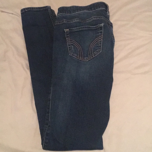 A pair of blue ripped skinny jeans! - Picture 2 of 2